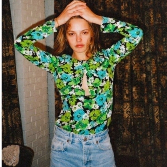 Zara NEW Green Blue Floral Bodysuit Peek Chest Long Sleeve Zipper Back NWOT XS - Picture 2 of 12